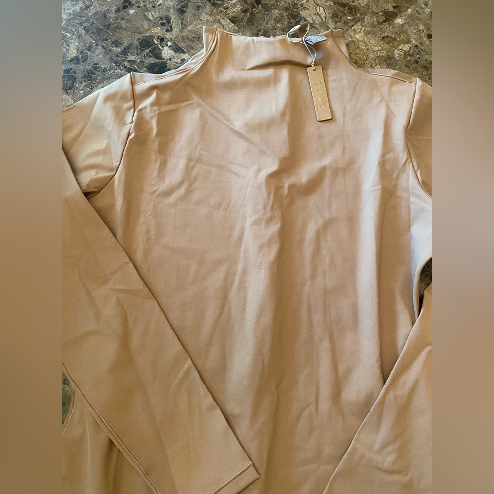 SKIMS ALL IN ONE MOCK NECK ONESIE MID THIGH FIRM - Picture 5 of 6